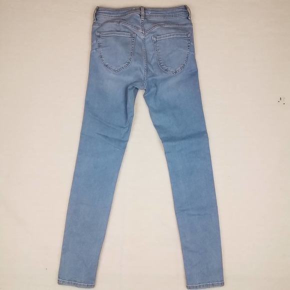 Forever 21 Push Up Jeans Size 26‎ in Light Wash Denim - Picture 8 of 10